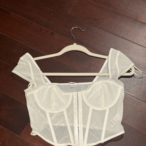 Garage white top size small - Picture 5 of 5